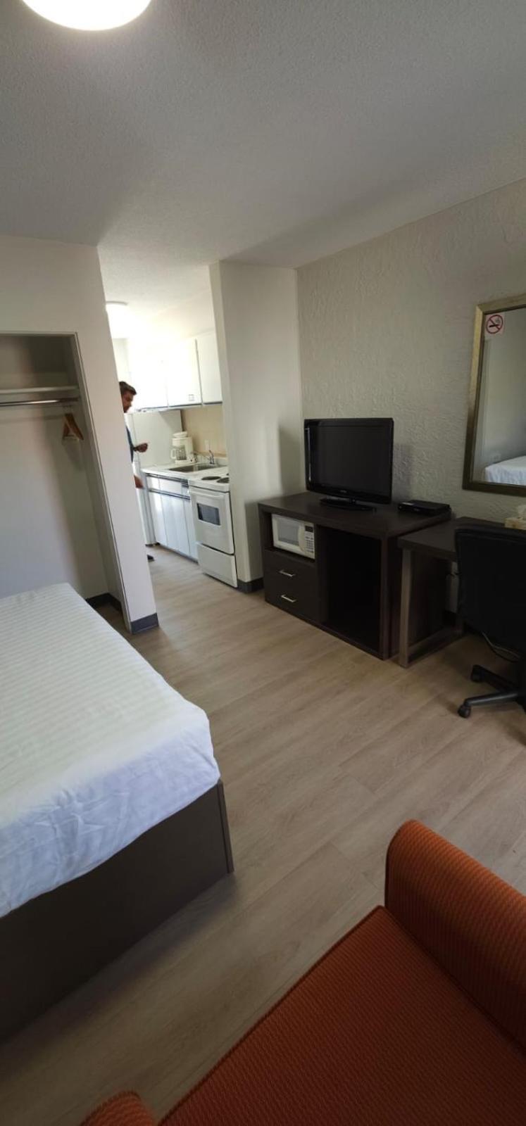 Riverside Motel Pentiction Zewnętrze zdjęcie